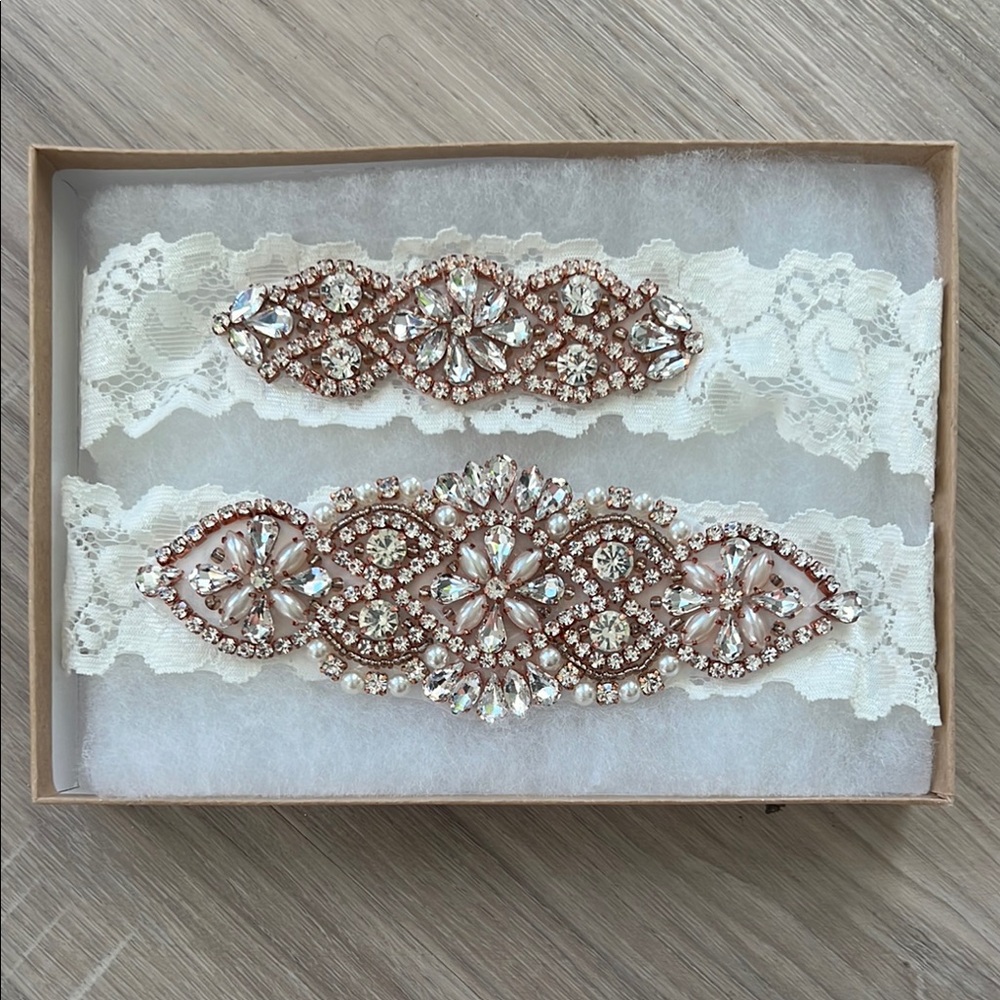 Elegant Lace and Crystal Bridal Garter Set - Rose Gold